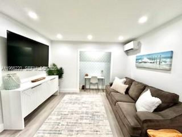 15001 Leisure Dr 2, Homestead, FL 33033