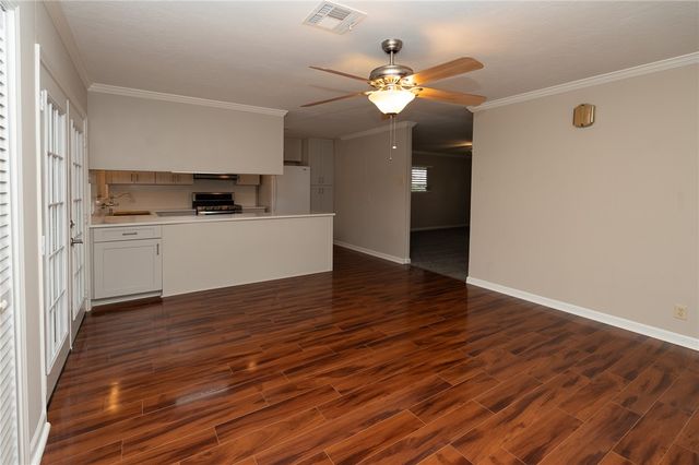 4213 Dolphin Pl, Corpus Christi, TX 78411