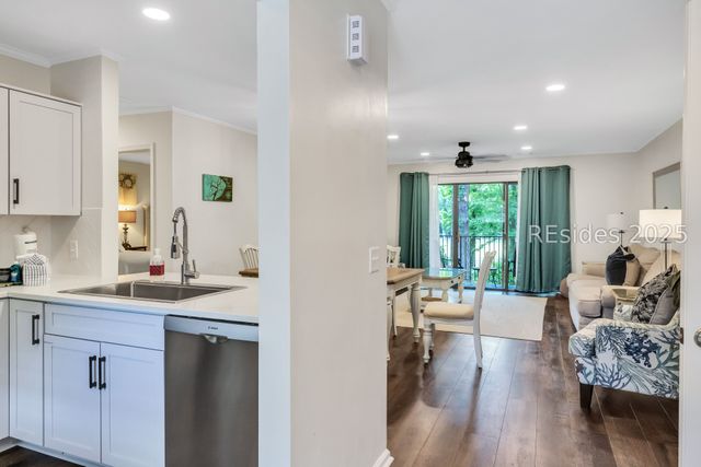 2 Wimbledon Ct Apt 209, Hilton Head Island, SC 29928