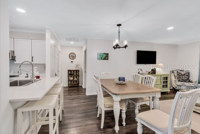 2 Wimbledon Ct Apt 209, Hilton Head Island, SC 29928