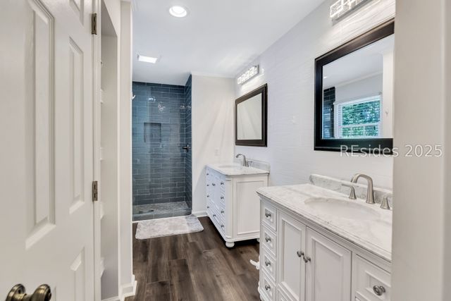 2 Wimbledon Ct Apt 209, Hilton Head Island, SC 29928