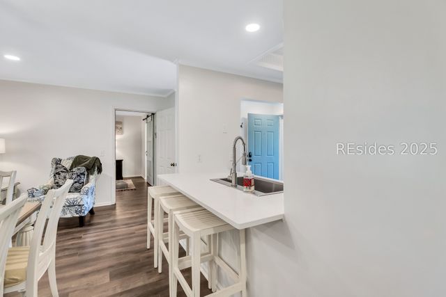 2 Wimbledon Ct Apt 209, Hilton Head Island, SC 29928