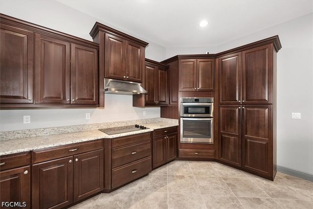 26 NE 13th AVE, Cape Coral, FL 33909