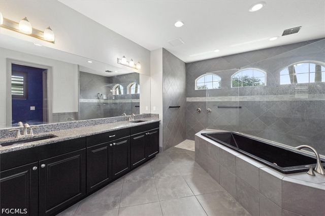 26 NE 13th AVE, Cape Coral, FL 33909
