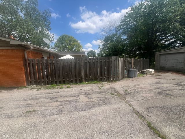 7155 E County Road 150 S, Avon, IN 46123