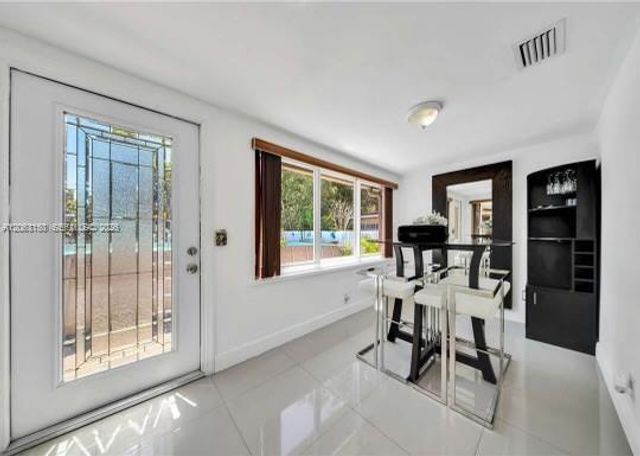4064 NW 4th Ter, Miami, FL 33126