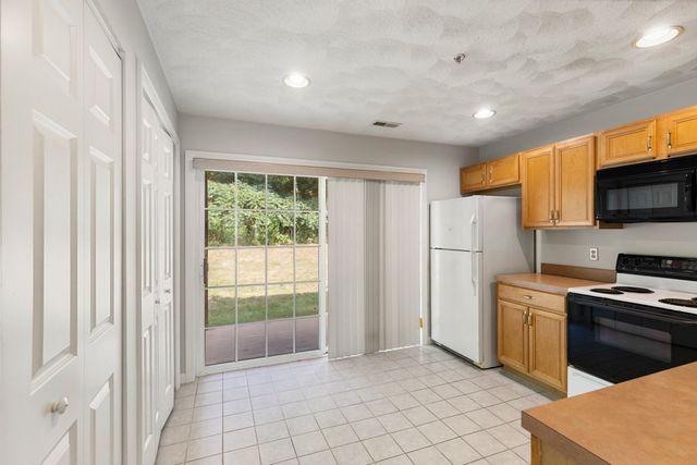 396 Boston Rd 302, Billerica, MA 01821