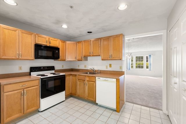 396 Boston Rd 302, Billerica, MA 01821