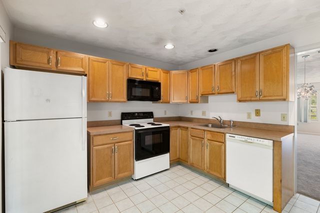 396 Boston Rd 302, Billerica, MA 01821