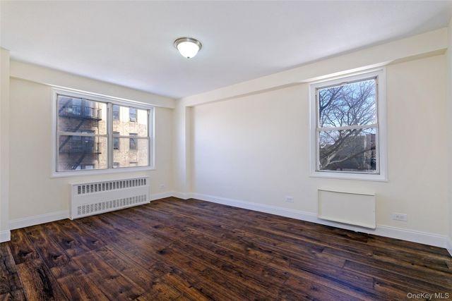 2550 Olinville Avenue 6K, Bronx, NY 10467