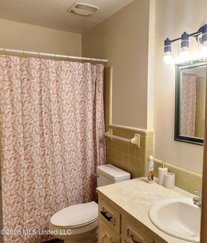 329 Swan Lake Drive, Jackson, MS 39212