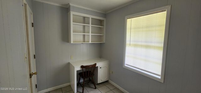 329 Swan Lake Drive, Jackson, MS 39212