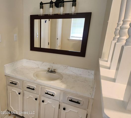329 Swan Lake Drive, Jackson, MS 39212