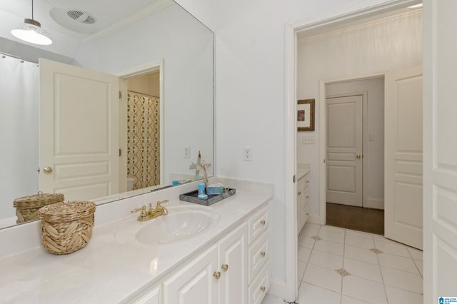 2301 LONGLEAF WAY, Vestavia Hills, AL 35243