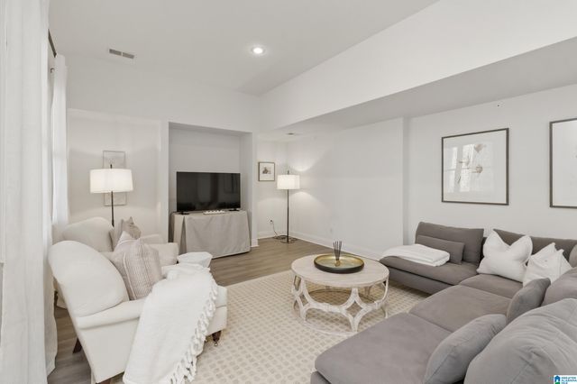 2301 LONGLEAF WAY, Vestavia Hills, AL 35243