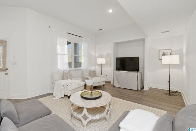 2301 LONGLEAF WAY, Vestavia Hills, AL 35243