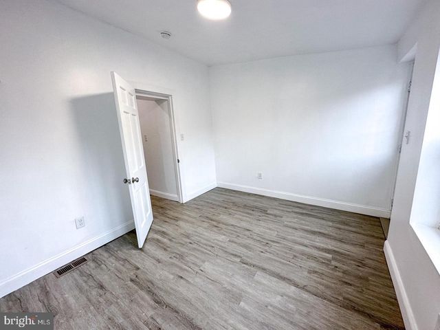 255 3RD ST, Gloucester City, NJ 08030