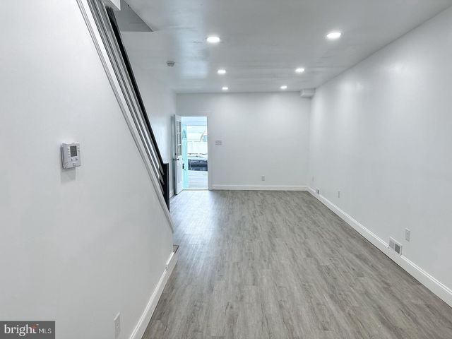 255 3RD ST, Gloucester City, NJ 08030