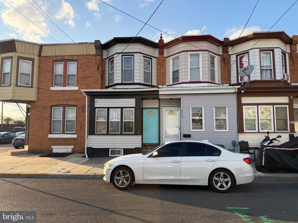 255 3RD ST, Gloucester City, NJ 08030