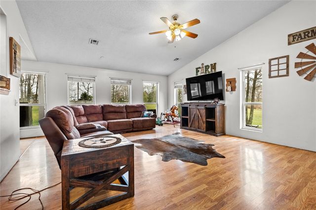 9336 Highway 412 Alt., Twin Oaks, OK 74368