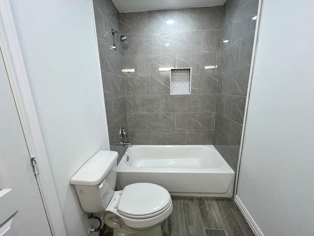 5706 Howell Street A, Houston, TX 77032