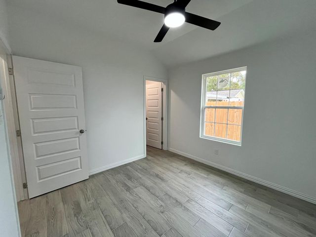 5706 Howell Street A, Houston, TX 77032