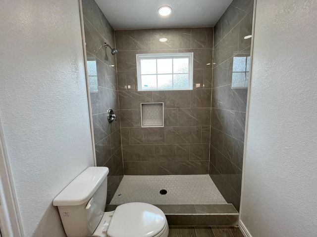 5706 Howell Street A, Houston, TX 77032