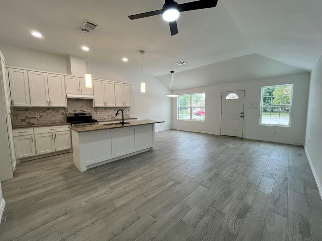 5706 Howell Street A, Houston, TX 77032