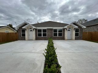 5706 Howell Street A, Houston, TX 77032