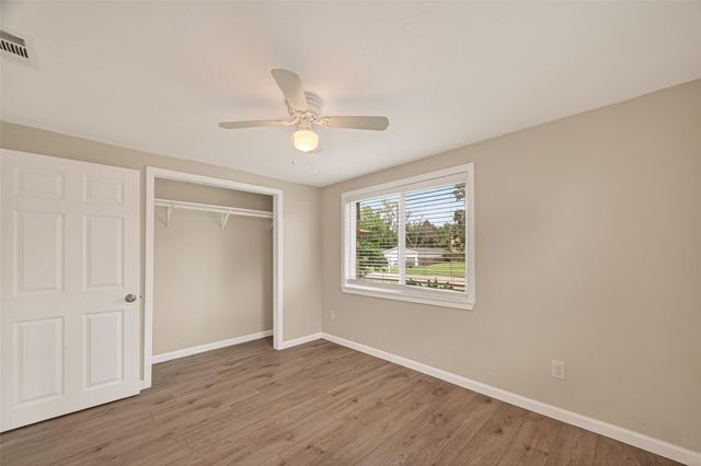 521 N Vionett Lane, Texas City, TX 77591