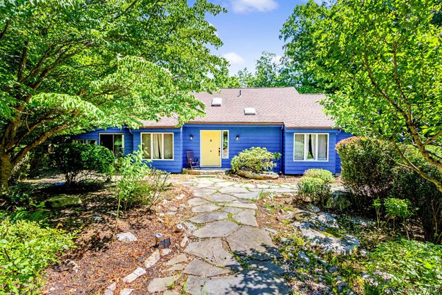 4 Loggers Court, Carmel, NY 10512