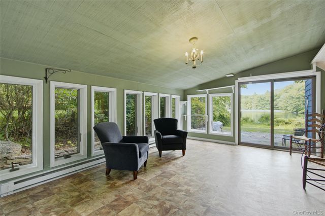 4 Loggers Court, Carmel, NY 10512