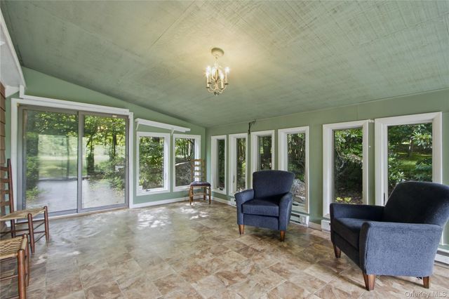 4 Loggers Court, Carmel, NY 10512