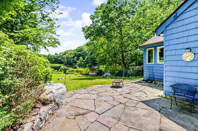 4 Loggers Court, Carmel, NY 10512