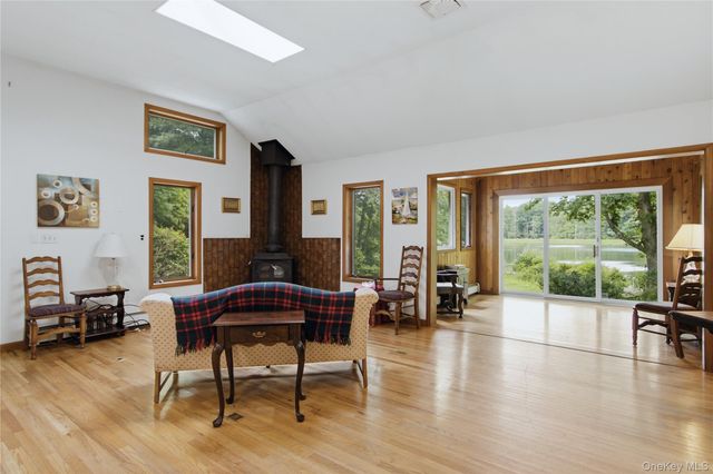 4 Loggers Court, Carmel, NY 10512