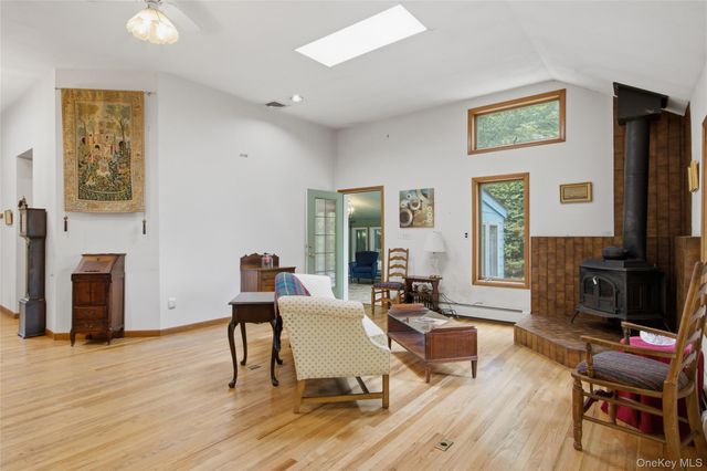 4 Loggers Court, Carmel, NY 10512