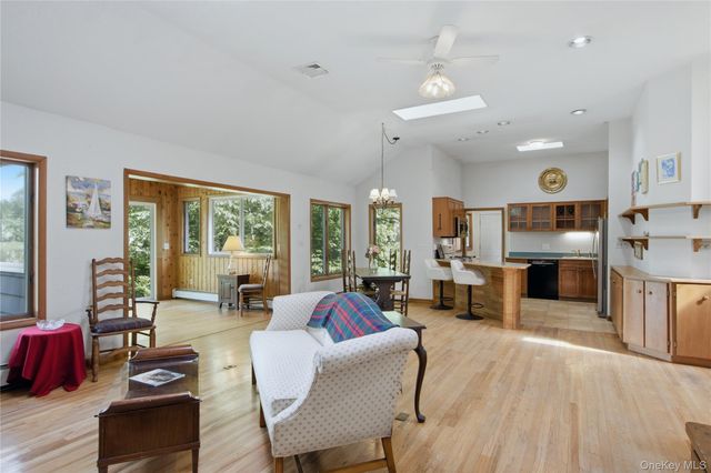 4 Loggers Court, Carmel, NY 10512