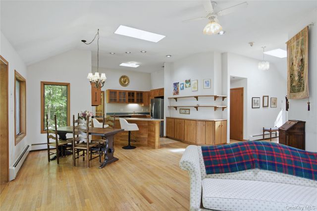 4 Loggers Court, Carmel, NY 10512