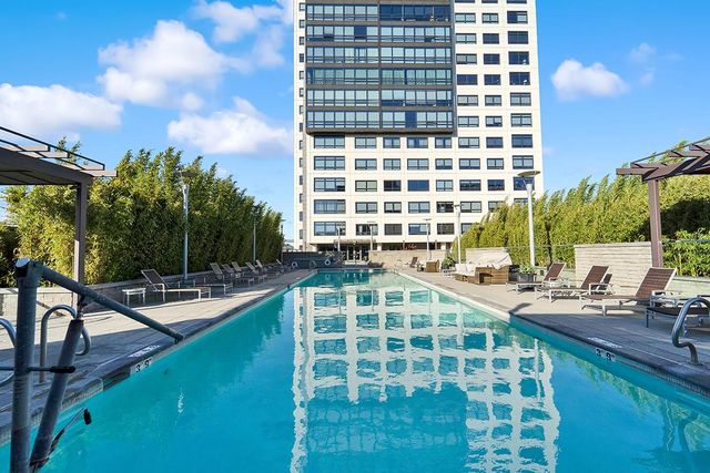 88 E San Fernando Street 1203, San Jose, CA 95113