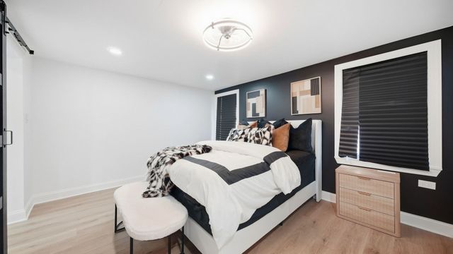 8257 S Blackstone Avenue, Chicago, IL 60619