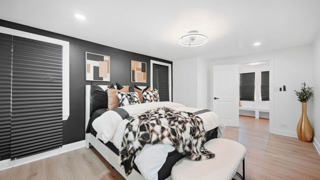 8257 S Blackstone Avenue, Chicago, IL 60619
