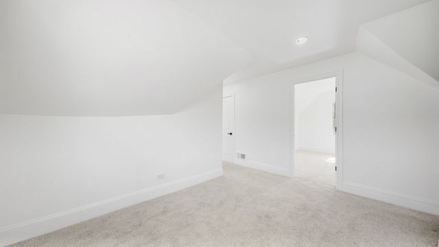 8257 S Blackstone Avenue, Chicago, IL 60619