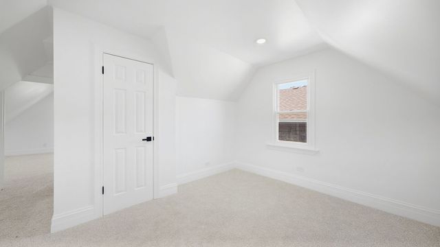 8257 S Blackstone Avenue, Chicago, IL 60619