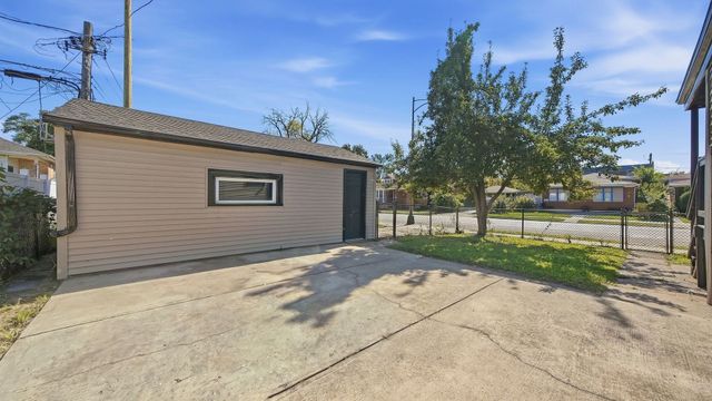 8257 S Blackstone Avenue, Chicago, IL 60619