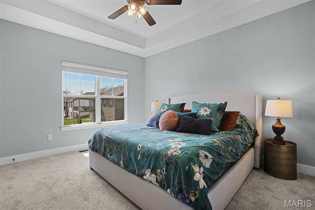 240 Meridian Oaks Drive, Glen Carbon, IL 62034
