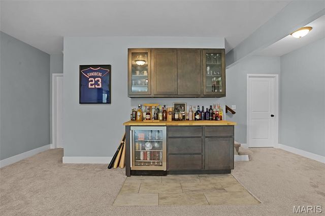 240 Meridian Oaks Drive, Glen Carbon, IL 62034