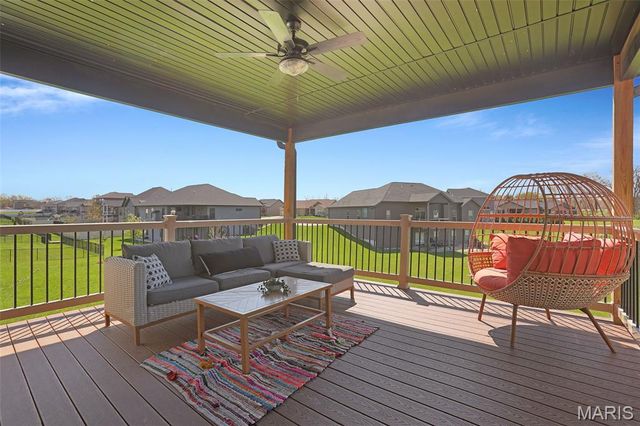 240 Meridian Oaks Drive, Glen Carbon, IL 62034