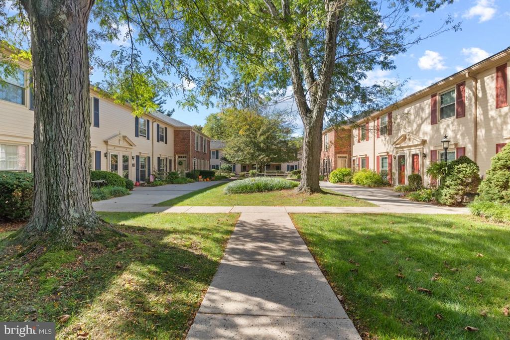 176 CHESHIRE DR, Penllyn, PA 19422 — photo 3