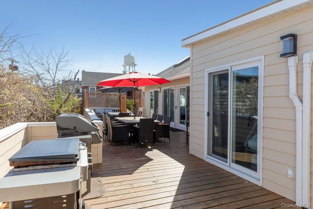 485 Bayberry Walk, Ocean Beach, NY 11770