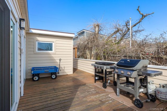 485 Bayberry Walk, Ocean Beach, NY 11770